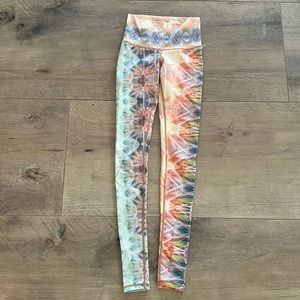 Niyama Sol live laugh love yoga leggings size XS